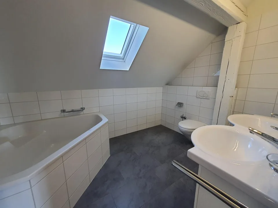 Moderne 3.5-Zimmer-Dachwohnung mit 157m2 im Fischermätterli – Foto 9 von 9