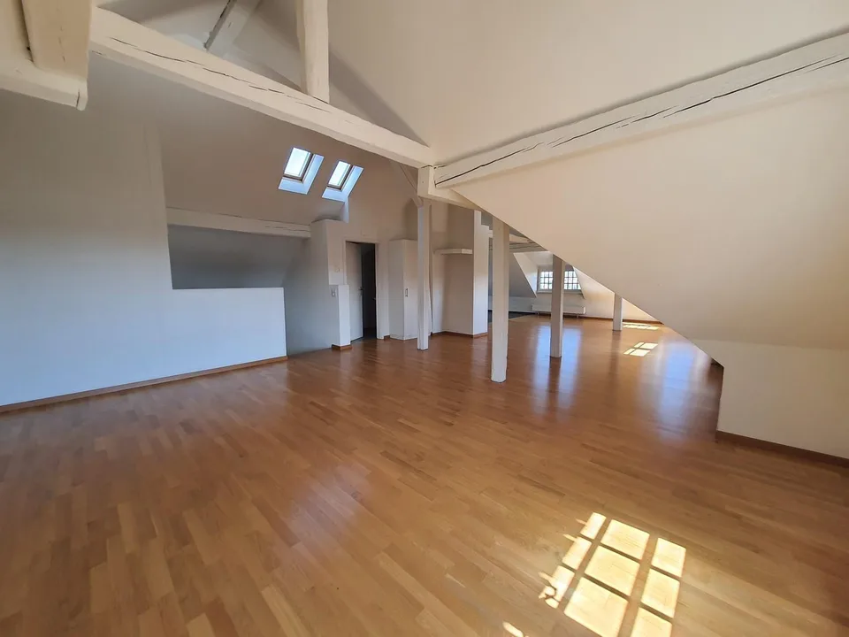 Moderne 3.5-Zimmer-Dachwohnung mit 157m2 im Fischermätterli – Foto 6 von 9
