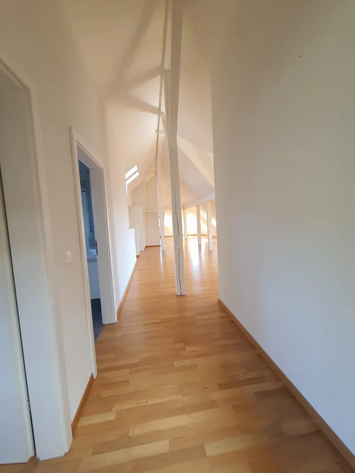 Moderne 3.5-Zimmer-Dachwohnung mit 157m2 im Fischermätterli – Foto 8 von 9
