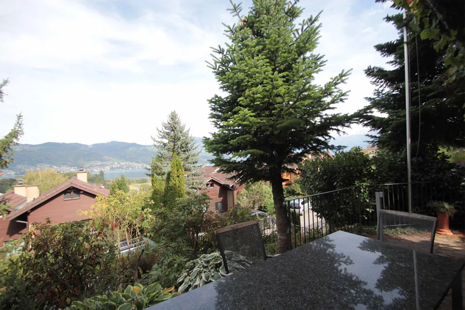 Grosszügige 3.5 Zimmerwohnung mit See-, Bergsicht + naturnah – Foto 8 von 23