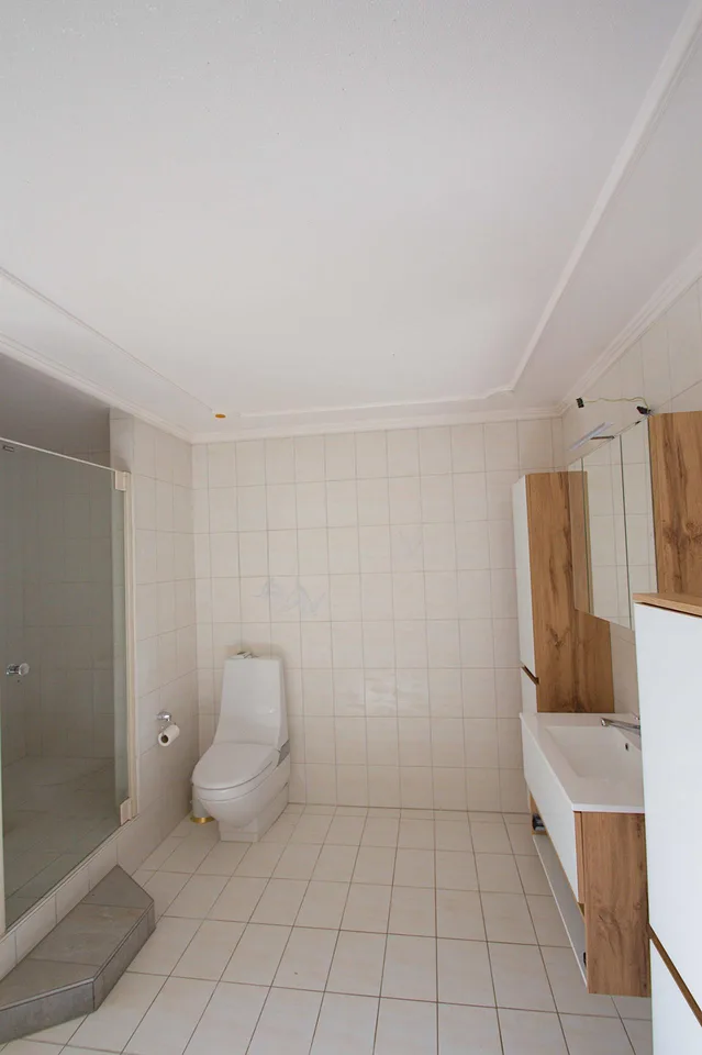Grosszügige 3.5 Zimmerwohnung mit See-, Bergsicht + naturnah – Foto 15 von 23