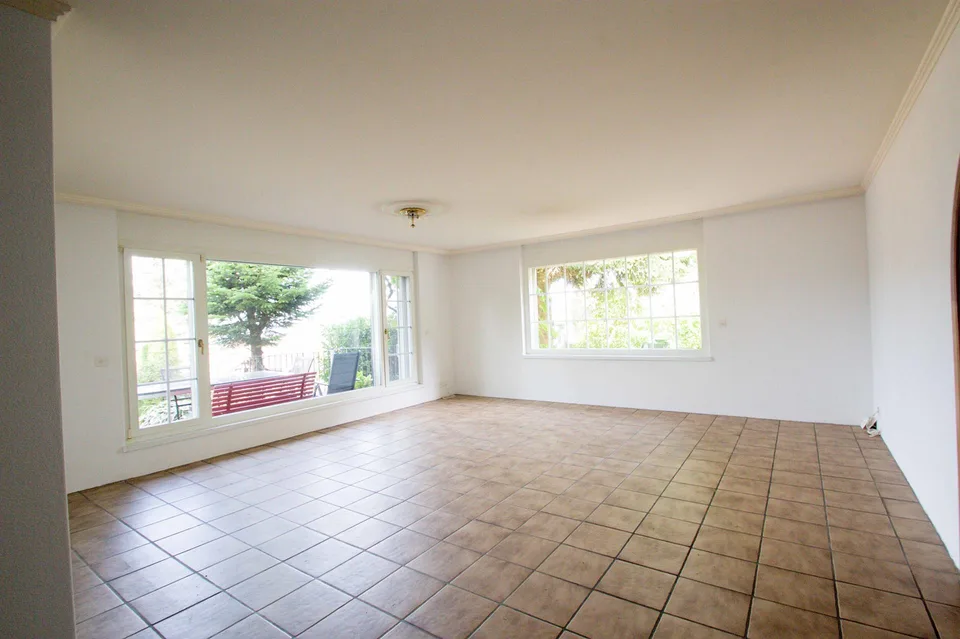 Grosszügige 3.5 Zimmerwohnung mit See-, Bergsicht + naturnah – Foto 9 von 23