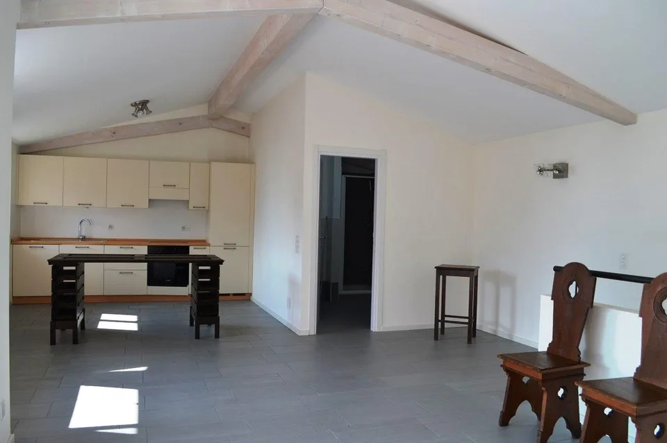Vollständig renoviertes Wohnhaus mit Terrasse – Foto 4 von 13