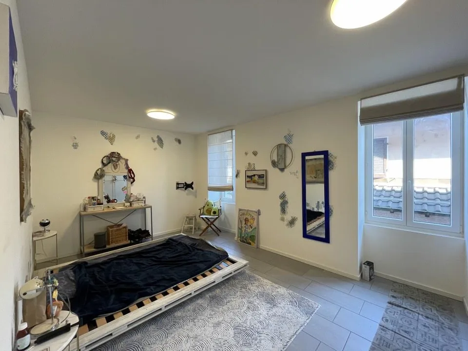 Vollständig renoviertes Wohnhaus mit Terrasse – Foto 11 von 13