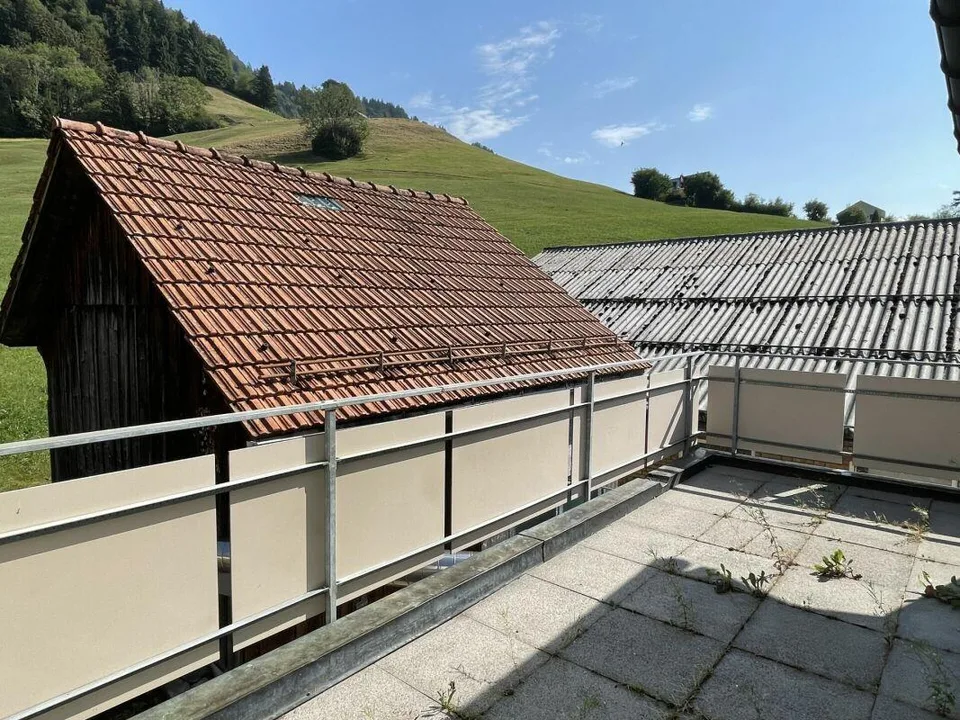 Ex latteria con appartamento di 5,5 locali (circa 130 m2), vecchia stalla, garage e molto spazio per nuove idee – foto 17 di 18