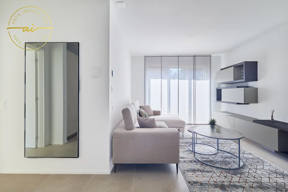 SPAZIOSO 4.5 LOCALI CON GIARDINO IN ELEGANTE RESIDENZA – foto 8 di 13