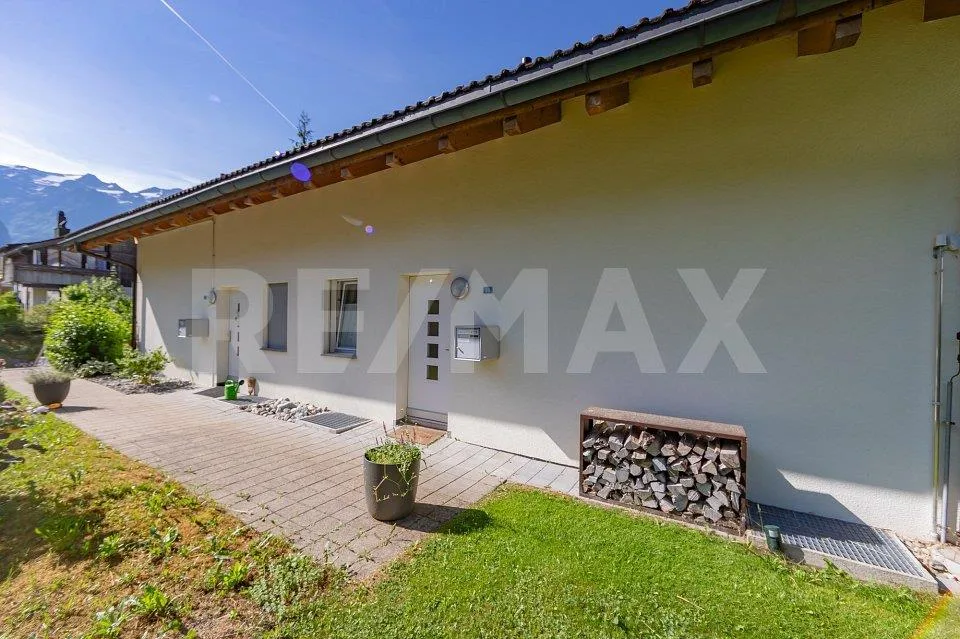 Erstklassiges Doppel-Einfamilienhaus an attraktiver Lage in Engelberg – photo 2 sur 13
