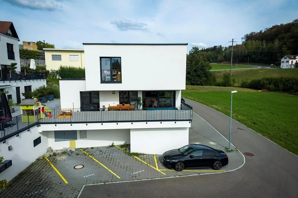Top modernes 5.5 Zimmer-Einfamilienhaus – photo 13 of 13
