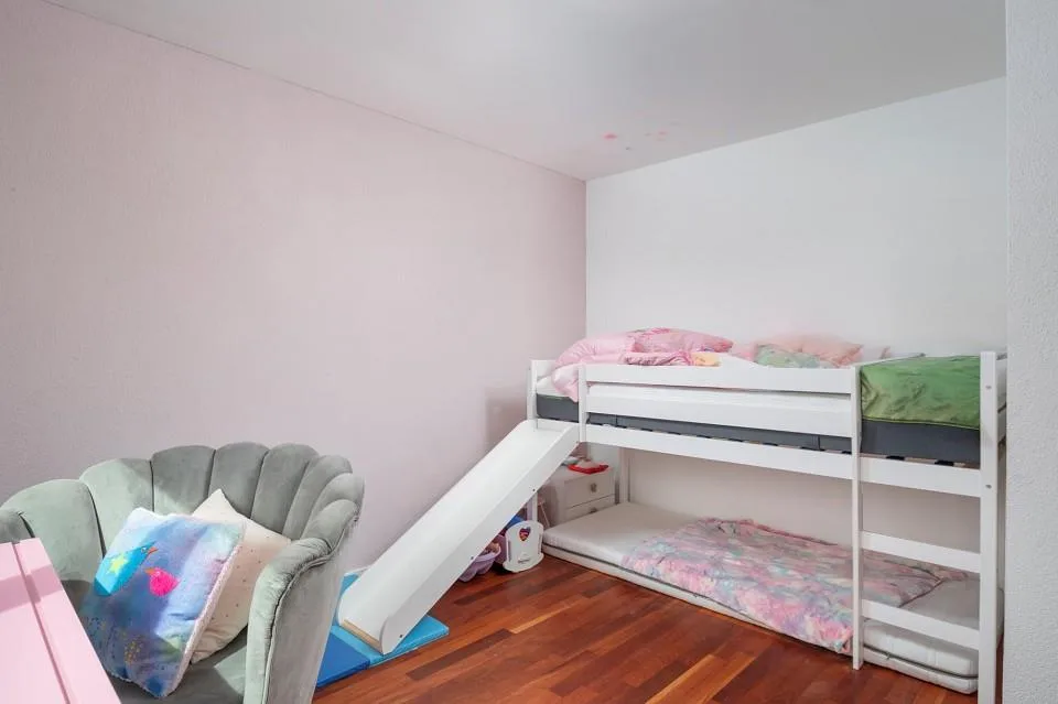 Top modernes 5.5 Zimmer-Einfamilienhaus – photo 9 of 13