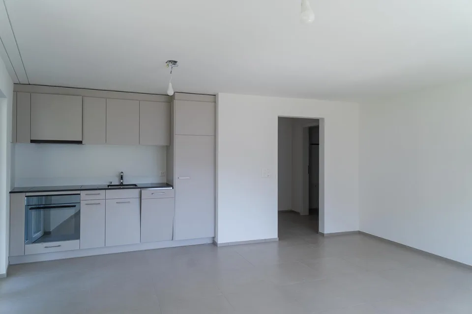 Moderne 2.5-Zimmer-Wohnung mit Sitzplatz und Panoramaaussicht