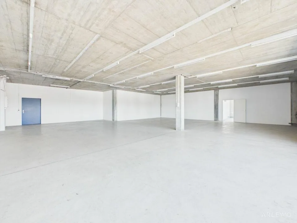 Spazio commerciale versatile | Ideale per magazzino, produzione e servizi – foto 7 di 22