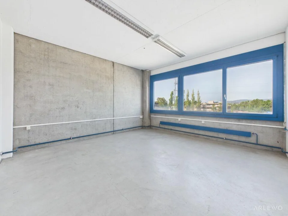 Spazio commerciale versatile | Ideale per magazzino, produzione e servizi – foto 5 di 22