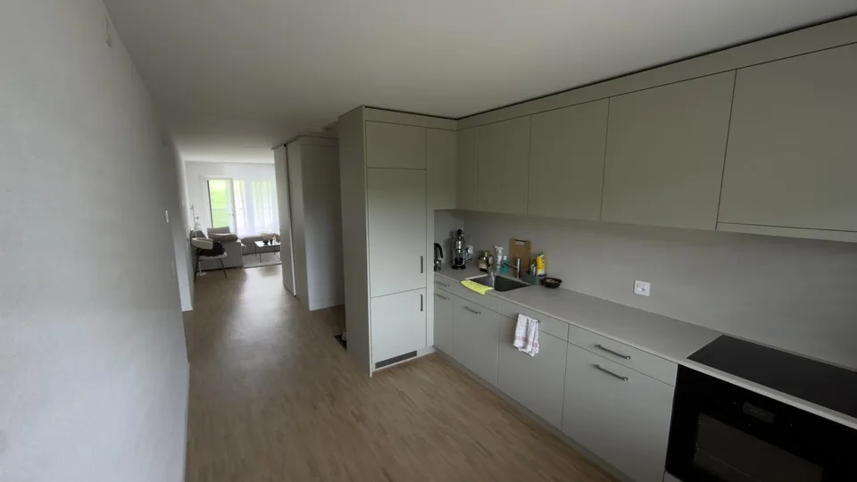 Moderne 3,5-Zimmer-Wohnung mit grossem Südbalkon in Bolligen