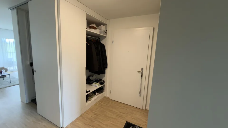 Moderne 3,5-Zimmer-Wohnung mit grossem Südbalkon in Bolligen
