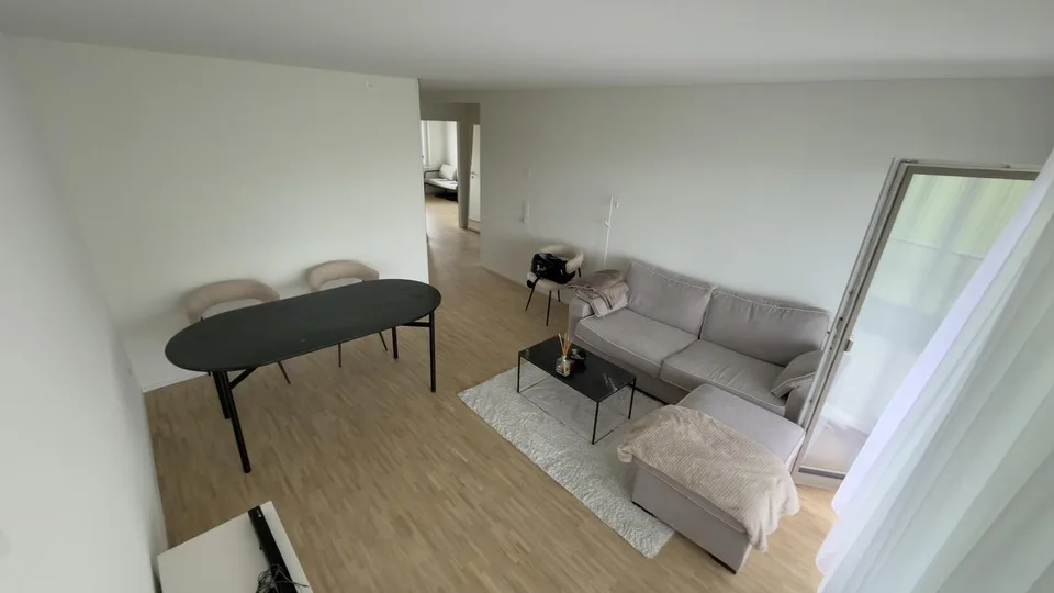 Moderne 3,5-Zimmer-Wohnung mit grossem Südbalkon in Bolligen