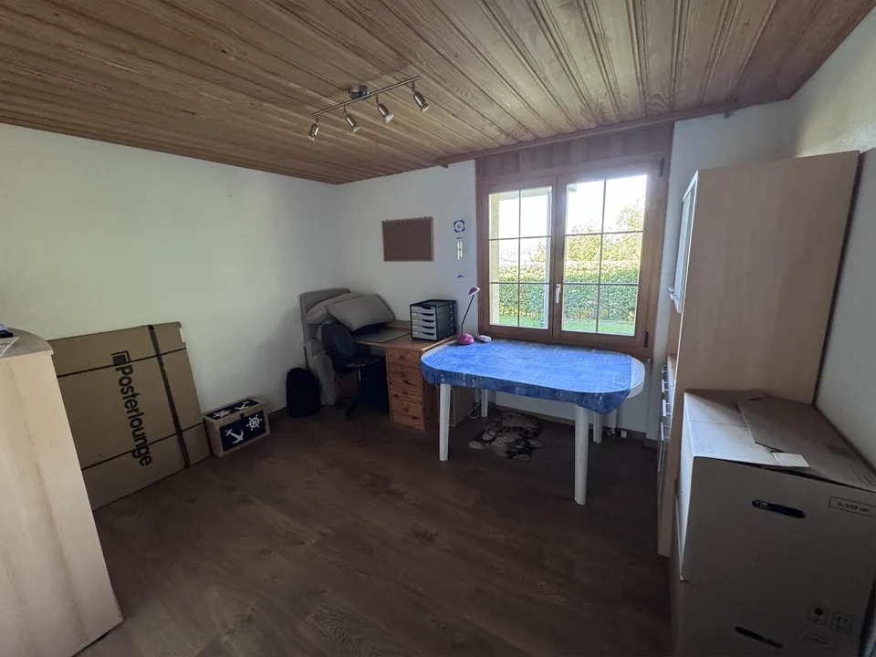 ruhige 3 ZI-Parterre-Wohnung mit Gartensitzplatz
