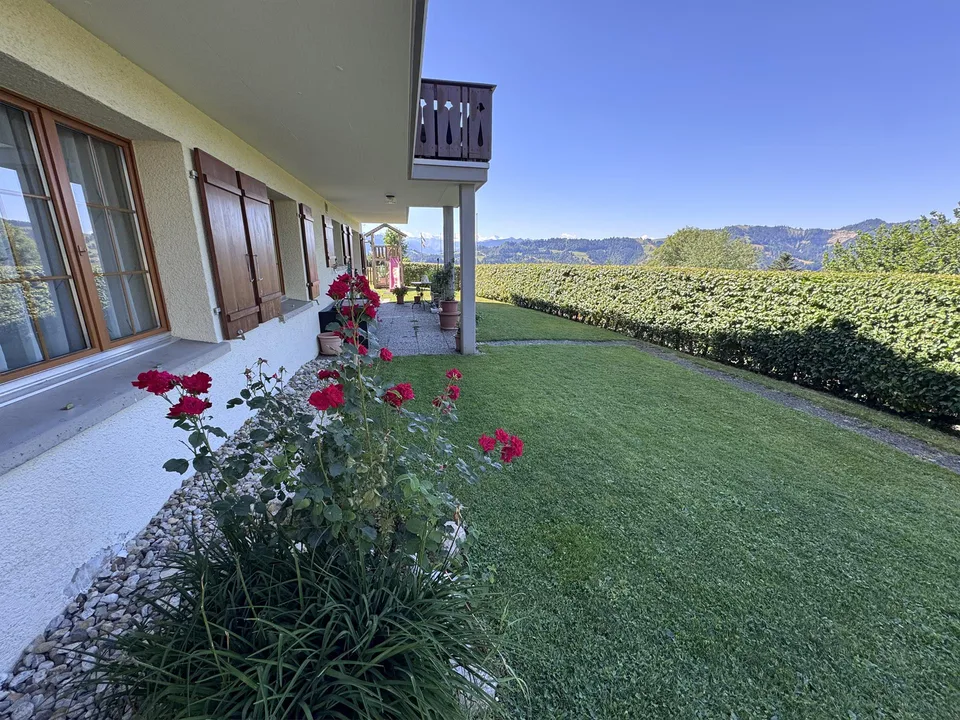 ruhige 3 ZI-Parterre-Wohnung mit Gartensitzplatz