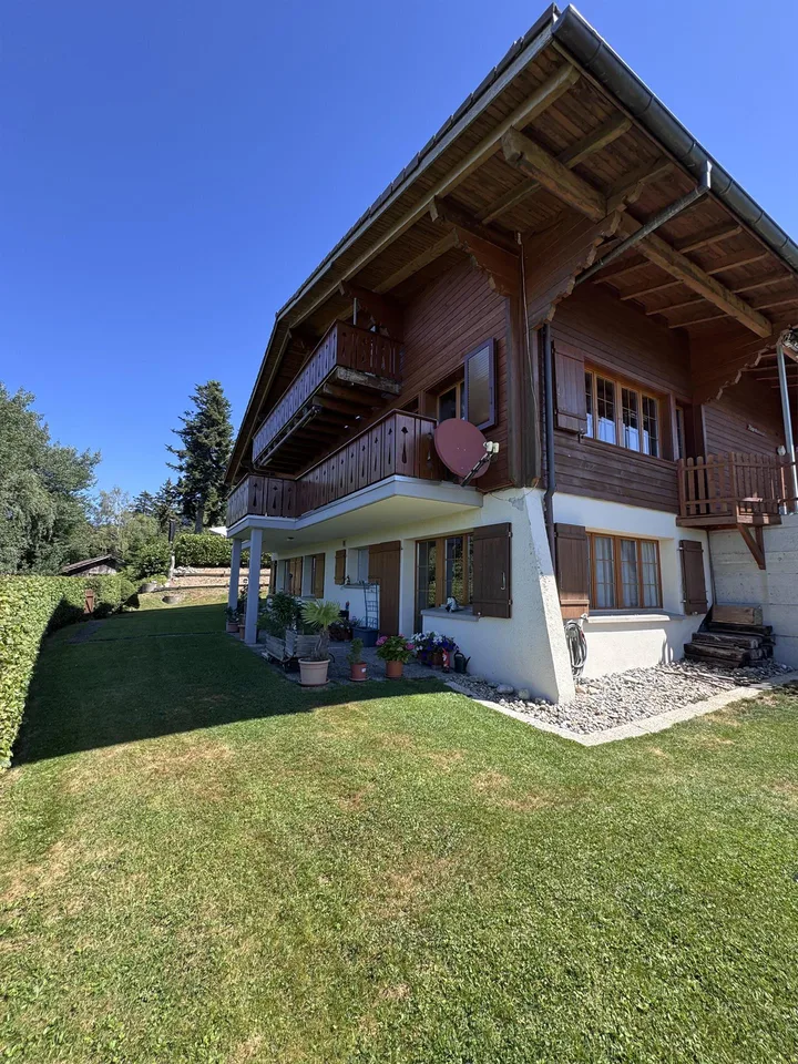 ruhige 3 ZI-Parterre-Wohnung mit Gartensitzplatz