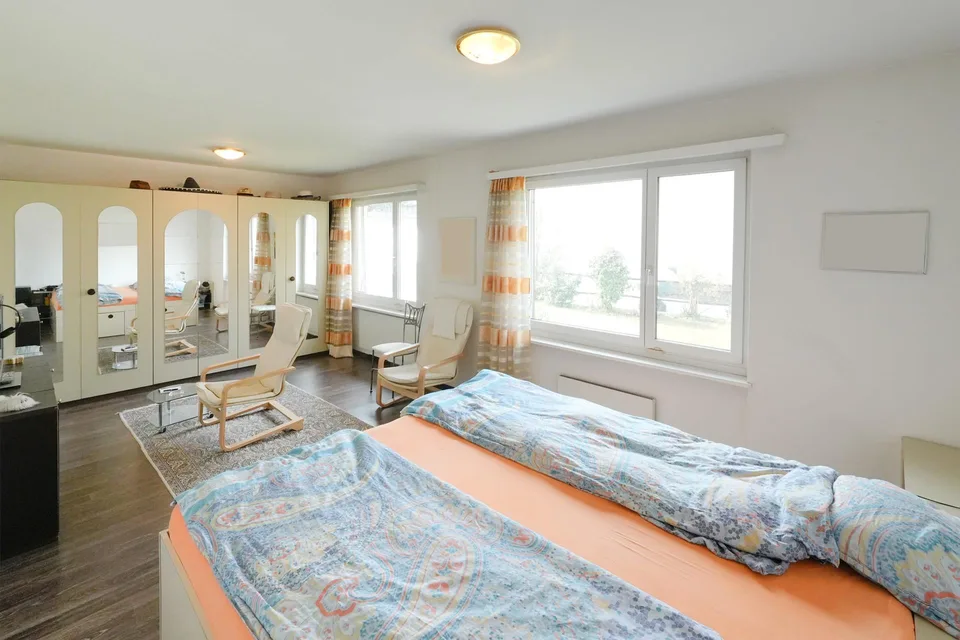 Ruhig gelegenes und gepflegtes 5 ½ Zi. Einfamilienhaus, mit Pool – Foto 9 von 13