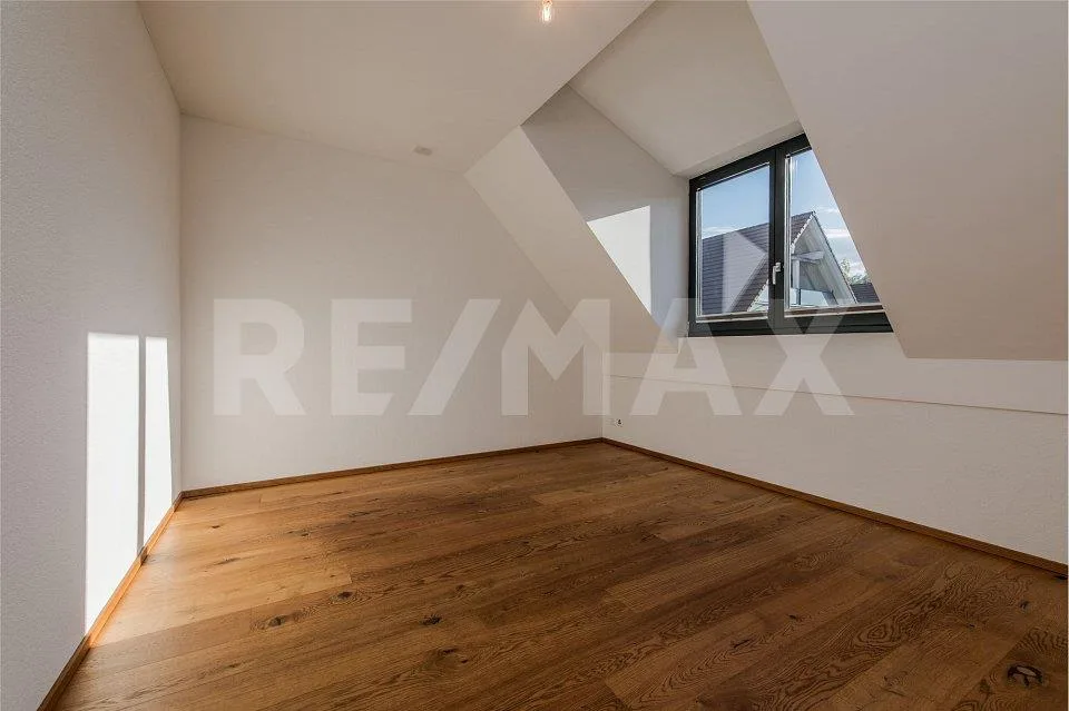 HOCHWERTIGE 4½-ZIMMER-MINERGIE-WOHNUNG MIT SICHT – Foto 11 von 12
