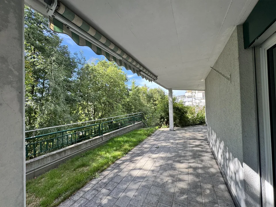 Grosszügige 4½-Zimmer-Wohnung mit Blick ins Grüne