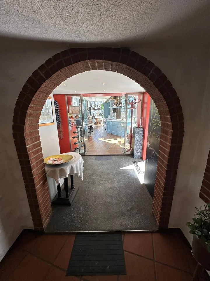 Das Restaurant Pomodoro sucht einen neuen Pächter oder Pächterin – photo 6 sur 20