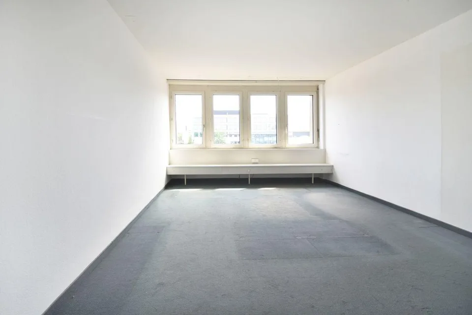 Attraktive Büroflächen im Gewerbegebiet Kägen, Reinach – Foto 7 von 11