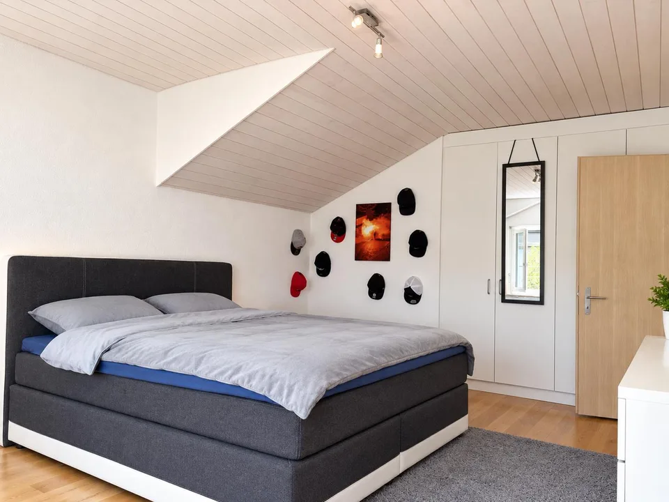 Charmante 2.5-Zimmer-Dachwohnung mit Balkon in Bettlach zu vermieten!
