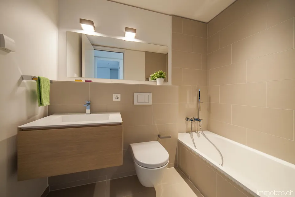 Exklusive 3.5 Zimmerwohnung mit beeindruckender Weitsicht – Foto 6 von 12