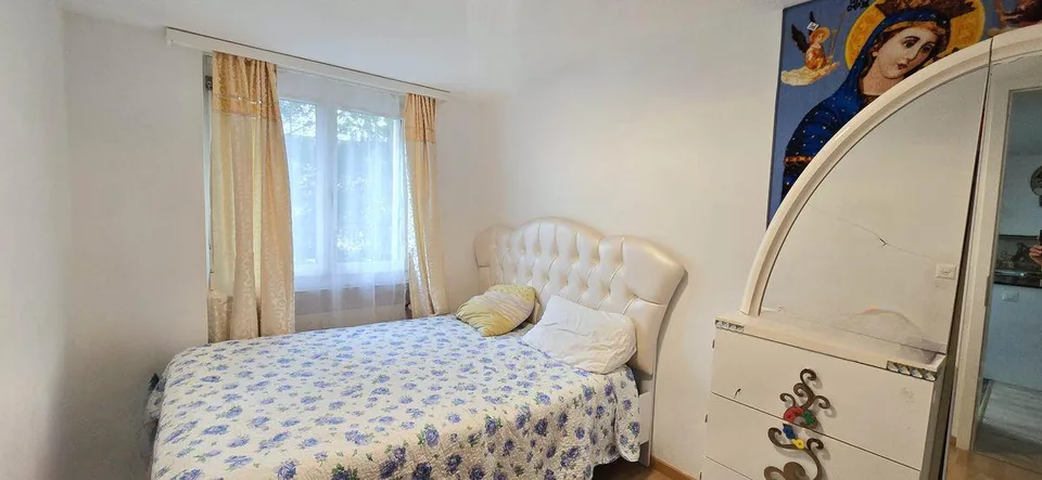 Ruhige und gemütliche 4.5-Zimmer-Wohnung mit grosszügigem Balkon – Foto 9 von 13