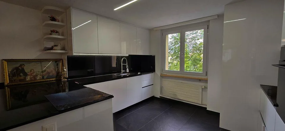 Ruhige und gemütliche 4.5-Zimmer-Wohnung mit grosszügigem Balkon – Foto 7 von 13