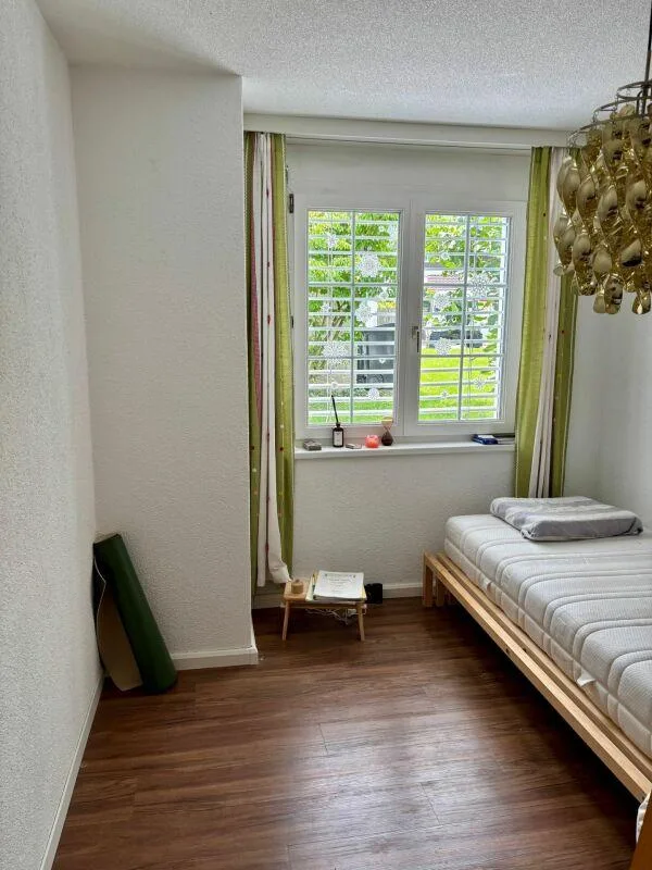 Grand appartement 4.5 pièces (112m²) avec place assise
