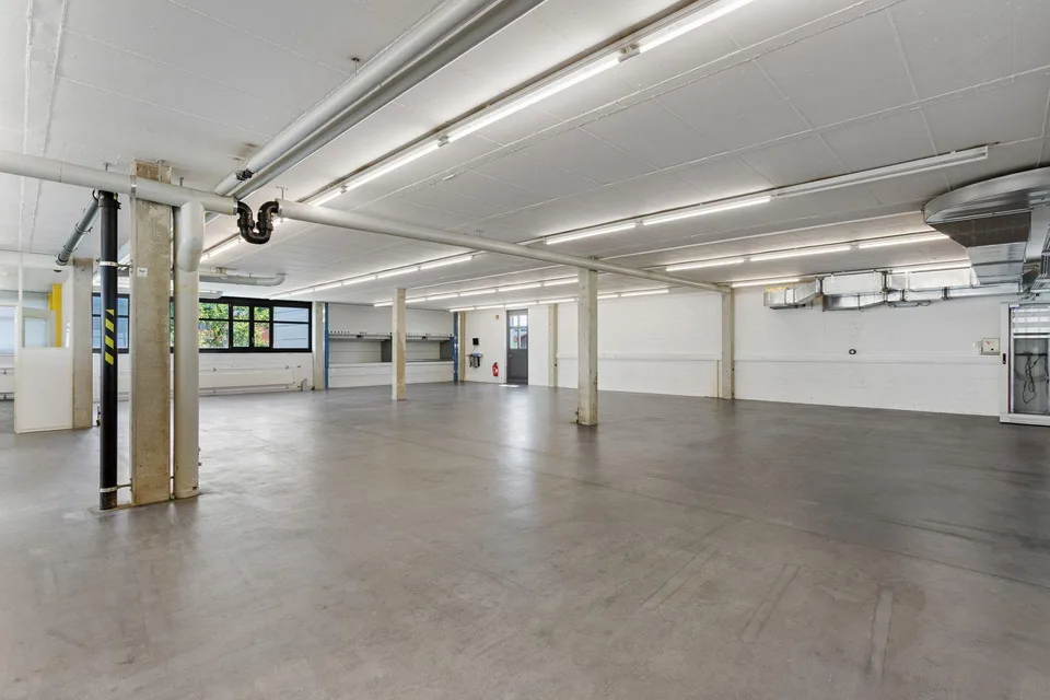 Vielseitige Gewerbe- und Büroflächen mit über 1'150 m² Nutzfläche – photo 14 sur 17