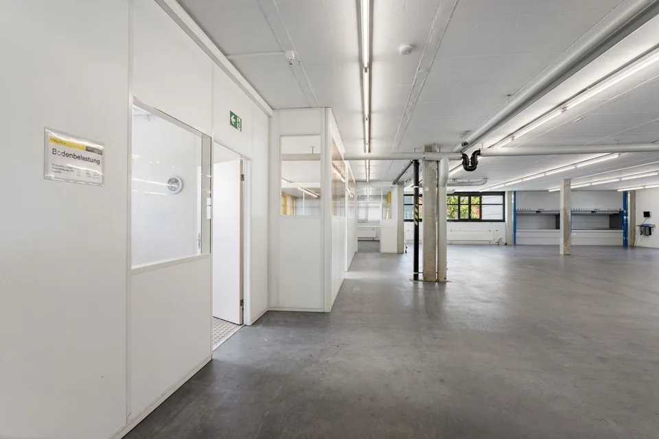 Vielseitige Gewerbe- und Büroflächen mit über 1'150 m² Nutzfläche – photo 13 sur 17