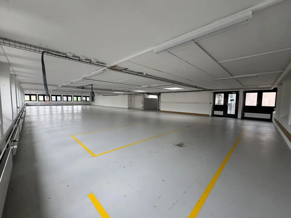 580m² offene Bürofläche mit vielen Möglichkeiten – Foto 9 von 15