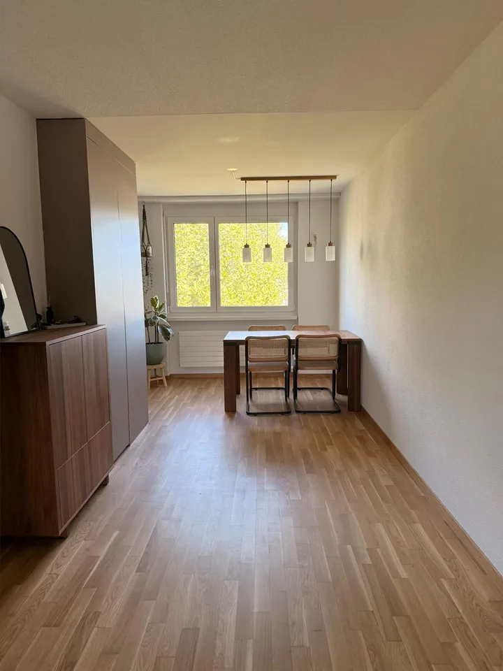 Helle 3.5-Zimmer-Wohnung in Suhr zu vermieten