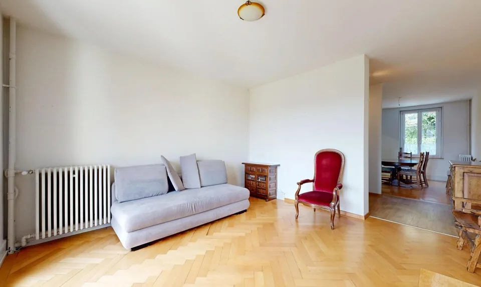 Spacious 2.5-room apartment with large garage – photo 8 of 20