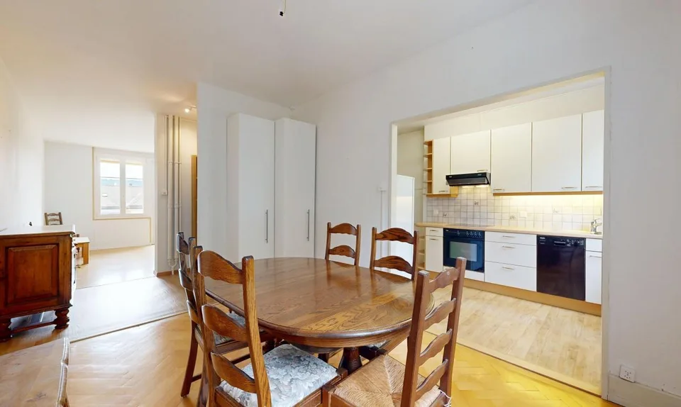 Spacious 2.5-room apartment with large garage – photo 3 of 20
