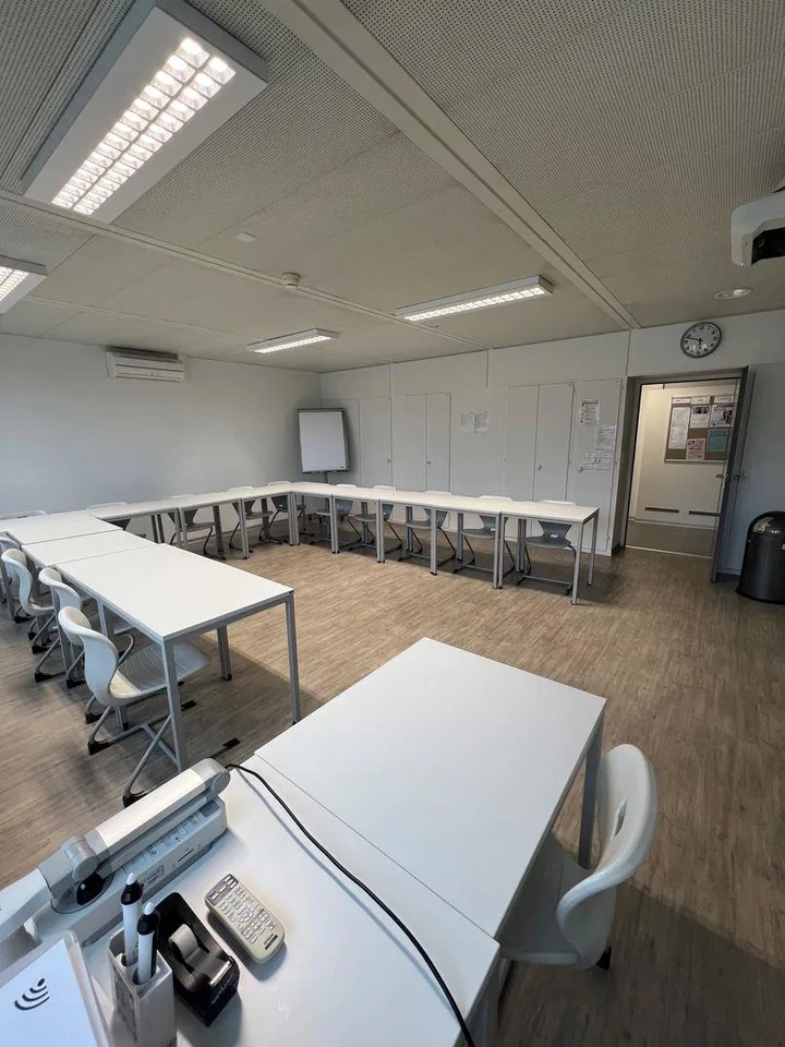 Büro- und Gewerbefläche im Herzen von Thun – foto 8 di 8