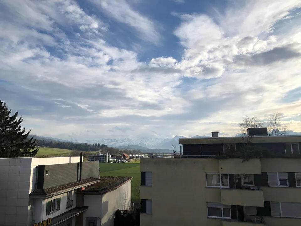 Charmante Dachgeschosswohnung mit Weitsicht in Münsingen