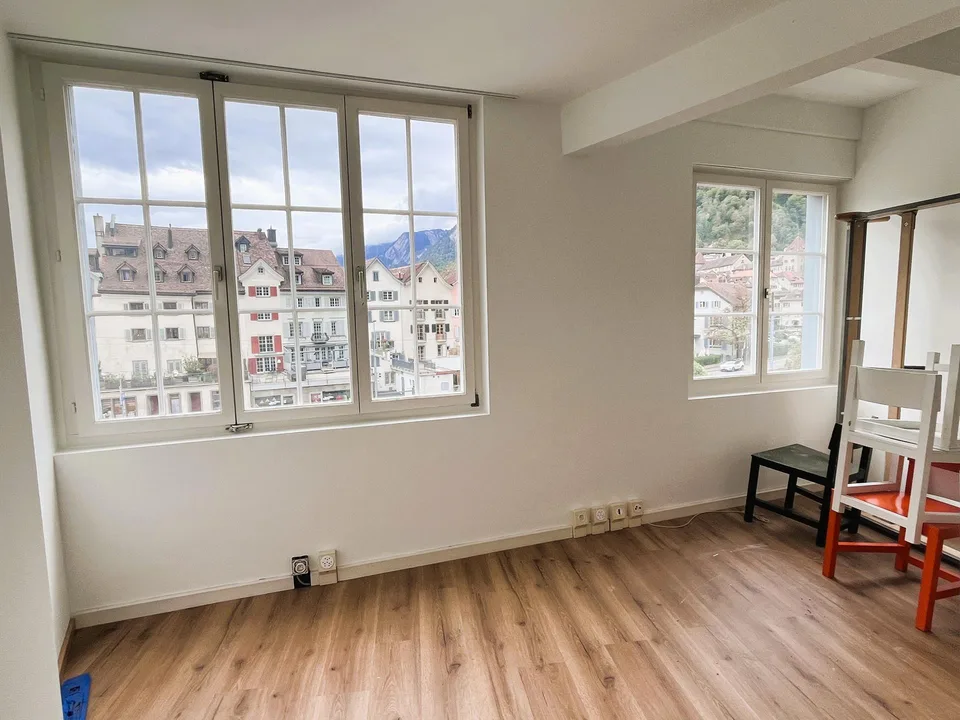 Charmante 3.5 Dachwohnung im Herzen von Chur – Foto 4 von 5