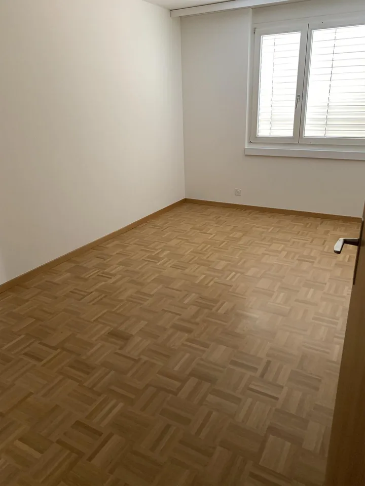 Lichtdurchflutete, heimelige 4 1/2 Zimmer-Wohnung – foto 11 di 13