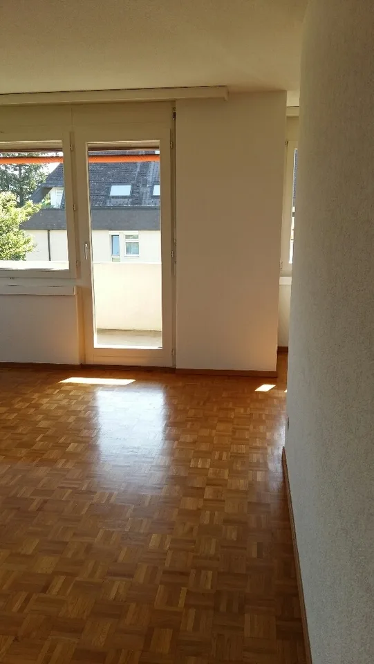 Lichtdurchflutete, heimelige 4 1/2 Zimmer-Wohnung – foto 9 di 13
