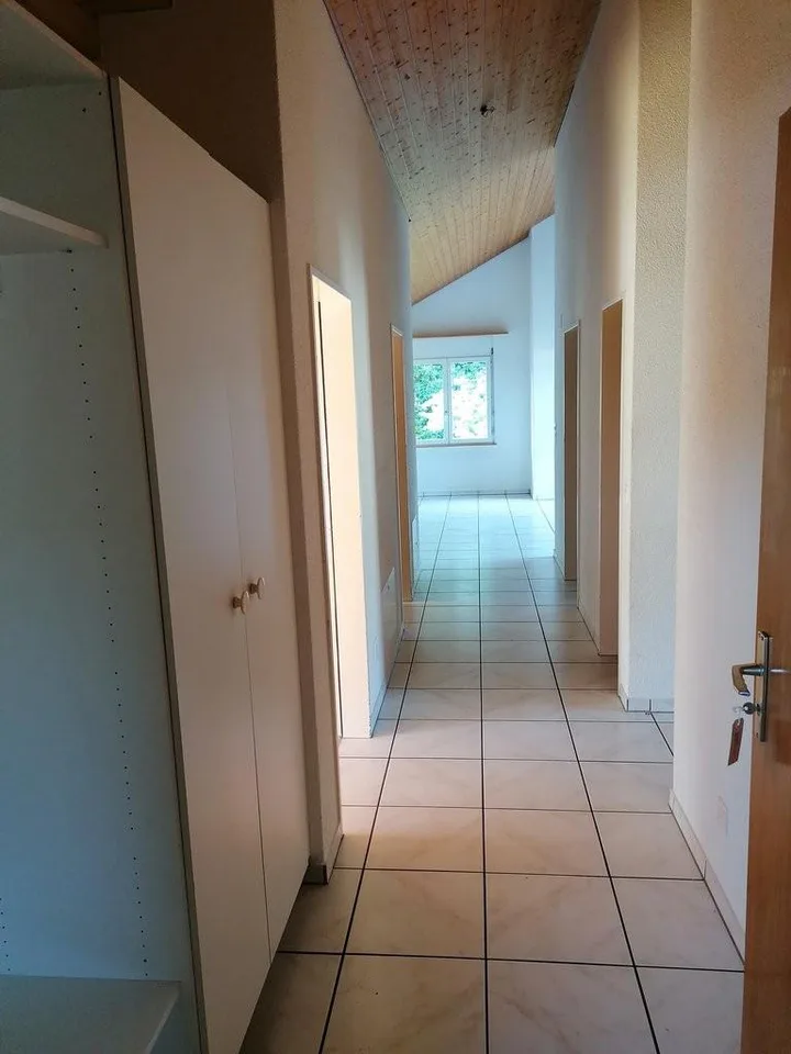 Schöne und Helle 4.5- Zimmer-Dachwohnung