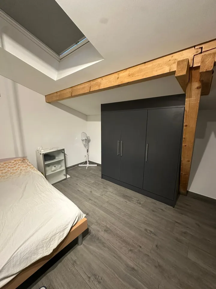 Schöne 4.5 Zimmer Dachwohnung mit Balkon