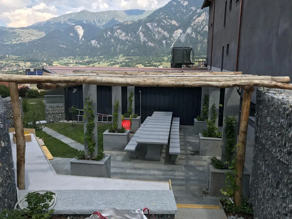 Schöne 4.5 Zimmer Dachwohnung mit Balkon