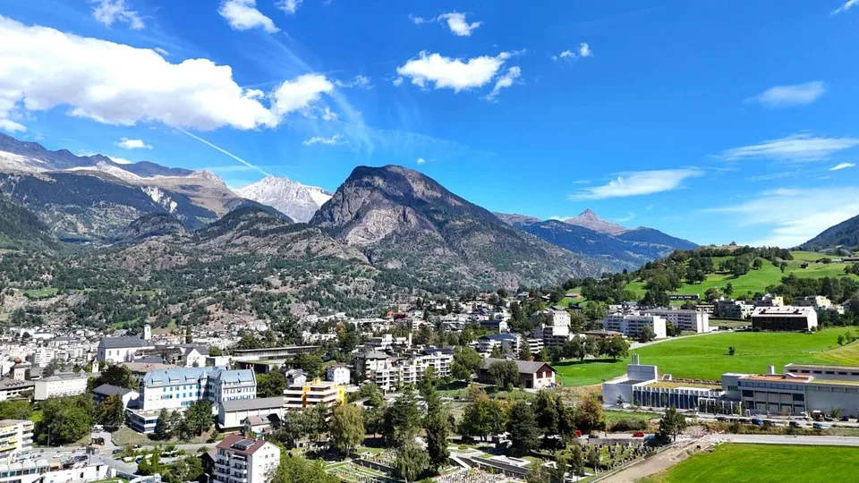 Parcelle spaziosa nella zona residenziale W4 a Brig – foto 22 di 23
