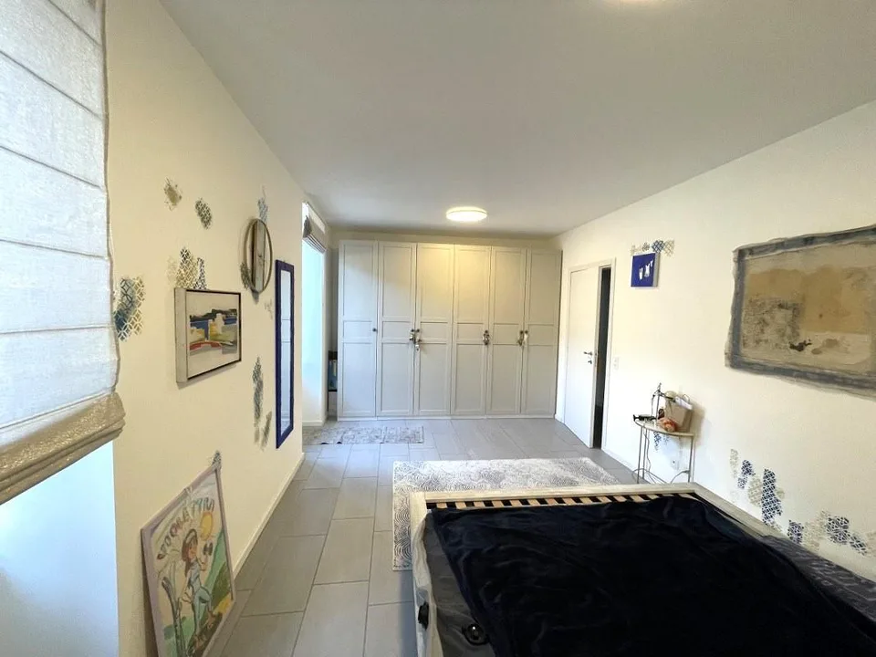 CASA DI NUCLEO COMPLETAMENTE RISTRUTTURATA CON TERRAZZA – foto 11 di 13