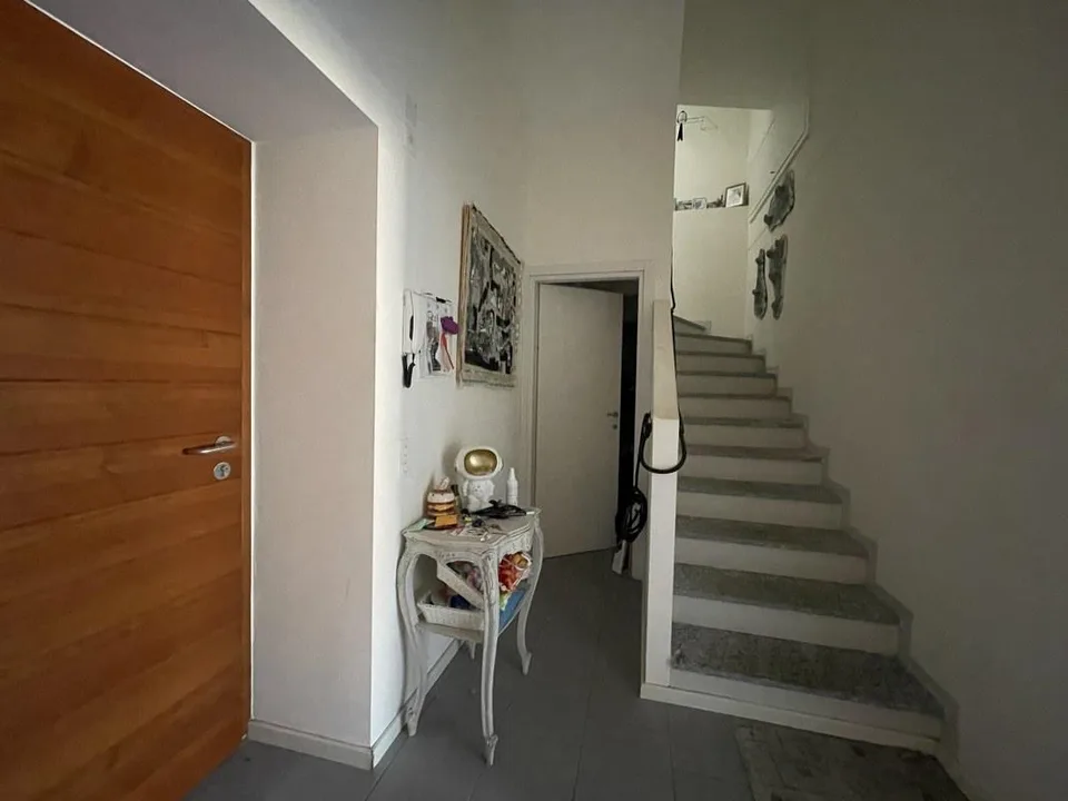 CASA DI NUCLEO COMPLETAMENTE RISTRUTTURATA CON TERRAZZA – foto 9 di 13