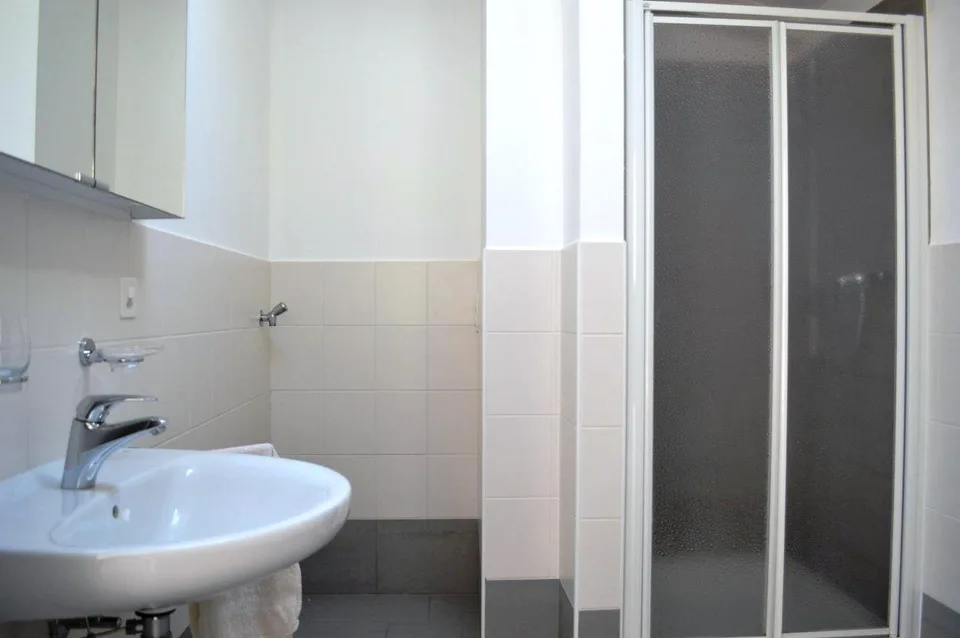 CASA DI NUCLEO COMPLETAMENTE RISTRUTTURATA CON TERRAZZA – foto 7 di 13